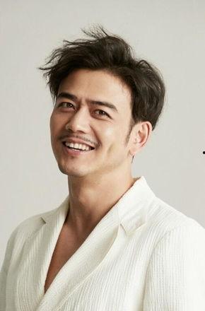 杨烁个人资料童星年龄,从童星到实力派演员的成长之路